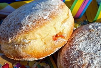 Pokušao da otruje bivšu ženu i šestogodišnju kćerku krofnama Pokušao da otruje bivšu ženu i šestogodišnju kćerku krofnama