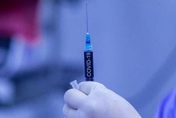 Velika Britanija ispituje miješanje različitih vakcina Velika Britanija ispituje miješanje različitih vakcina