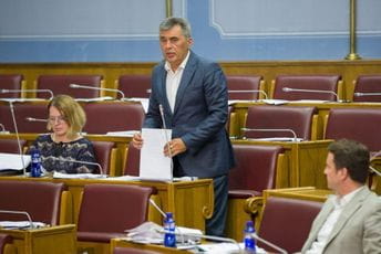 Na pomolu veliki politički revanšizam: Hoće Đukanovića na čelu EPCG, a da Srbija gradi HE Komarnica Na pomolu veliki politički revanšizam: Hoće Đukanovića na čelu EPCG, a da Srbija gradi HE Komarnica