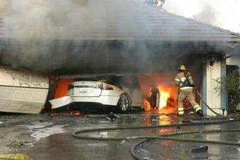 Požari u električnim vozilima opasnost za spasioce poslije nesreće
