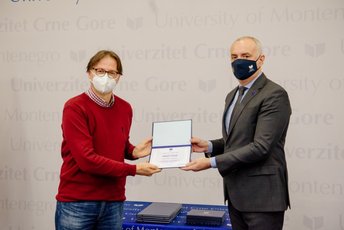 Priznanje Željku Jaćimoviću: Naučni radovi, patenti i projekti podižu međunarodnu prepoznatljivost Univerziteta Crne Gore Priznanje Željku Jaćimoviću: Naučni radovi, patenti i projekti podižu međunarodnu prepoznatljivost Univerziteta Crne Gore