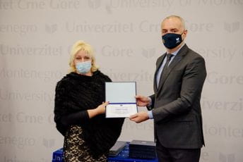 Nagrađena prof. dr Sonja Tomović - Šundić: Priznanja za rad utemeljuju duh akademske zajednice Univerziteta Crne Gore Nagrađena prof. dr Sonja Tomović - Šundić: Priznanja za rad utemeljuju duh akademske zajednice Univerziteta Crne Gore