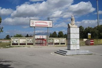 Nepoznati počinioci išarali Skenderbegov spomenik Ilustracija