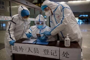 Šesti dan zaredom trocifren broj zaraženih u Kini Šesti dan zaredom trocifren broj zaraženih u Kini