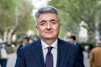 VLAHOVIĆ: Udar nove vlasti na najbolji dio CG diplomatije VLAHOVIĆ: Udar nove vlasti na najbolji dio CG diplomatije