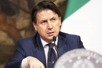 Konteu tijesnom većinom izglasano povjerenje Konteu tijesnom većinom izglasano povjerenje