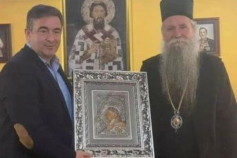 Joanikije tražio od Medojevića i DF-a da se dogovore sa Krivokapićem Joanikije tražio od Medojevića i DF-a da se dogovore sa Krivokapićem