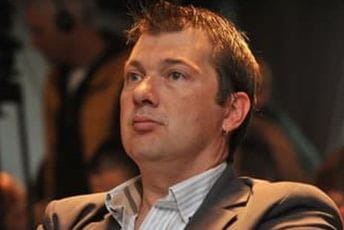 Državni sekretar radi bez ugovora jer želi da zadrži status na fakultetu Državni sekretar radi bez ugovora jer želi da zadrži status na fakultetu