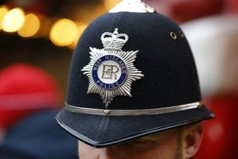 BRITANIJA: Greškom obrisano 400 hiljada policijskih dosijea BRITANIJA: Greškom obrisano 400 hiljada policijskih dosijea