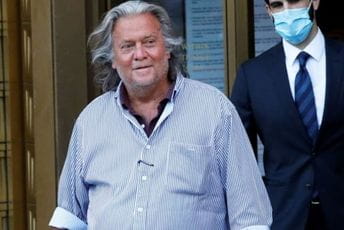 Tramp pomilovao Banona Tramp pomilovao Banona