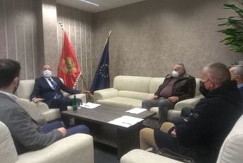 Lalošević i ASCG pokreću inicijativu za izgradnju stadiona u Podgorici Lalošević i ASCG pokreću inicijativu za izgradnju stadiona u Podgorici