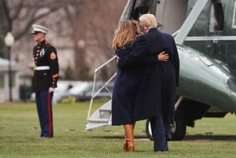 Tramp i Melanija napustili Bijelu kuću: Bila mi je čast biti predsjednik SAD Tramp i Melanija napustili Bijelu kuću: Bila mi je čast biti predsjednik SAD