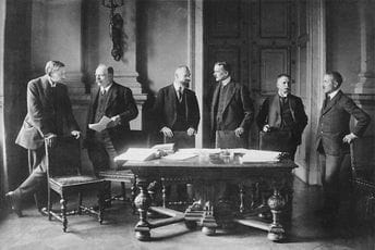 Na današnji dan: SAD prekinule diplomatske odnose sa anektiranom Crnom Gorom Na današnji dan: SAD prekinule diplomatske odnose sa anektiranom Crnom Gorom