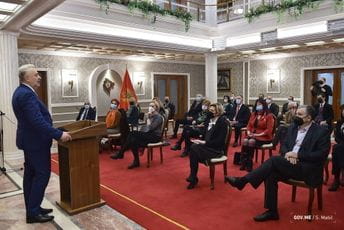 Sindikat prosvjete: Nećemo ucjenjivati, ali ni ćutati Sindikat prosvjete: Nećemo ucjenjivati, ali ni ćutati