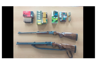 Na Cetinju od bezbjednosno interesantnog lica oduzete puške, municija i vozilo Na Cetinju od bezbjednosno interesantnog lica oduzete puške, municija i vozilo