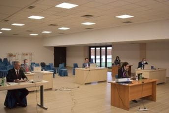 Unapređenje nadzora potrošnje javnih finansija u Crnoj Gori Unapređenje nadzora potrošnje javnih finansija u Crnoj Gori