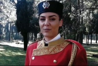 Mirjana Kostić i Ivana Pandurević prve žene „Perjanici“ u Vojsci CG Mirjana Kostić i Ivana Pandurević prve žene „Perjanici“ u Vojsci CG