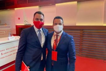 Vuković: DPS daleko ispred političke konkurencije Potpredsjednici DPS-a Ivan Vuković i Jevto Eraković