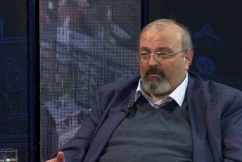 Boljević: Ruska vakcina efikasna i protiv novih sojeva korone, potpisan ugovor za 50.000 doza za Crnu Goru Boljević: Ruska vakcina efikasna i protiv novih sojeva korone, potpisan ugovor za 50.000 doza za Crnu Goru