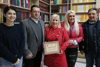 Konstantini Maraš plaketa počasnog člana zbog humanosti Konstantini Maraš plaketa počasnog člana zbog humanosti