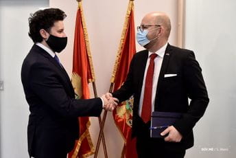 Abazović - Lundberg: Crna Gora i UN nastavljaju izgradnju sigurnijeg, bogatijeg i perspektivnijeg društva Abazović - Lundberg: Crna Gora i UN nastavljaju izgradnju sigurnijeg, bogatijeg i perspektivnijeg društva