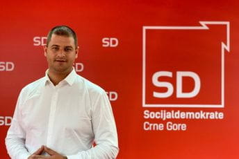 Đokić Krivokapiću: Lijepo je bodriti svoje sportiste, nositi zastavu svoje države Đokić Krivokapiću: Lijepo je bodriti svoje sportiste, nositi zastavu svoje države