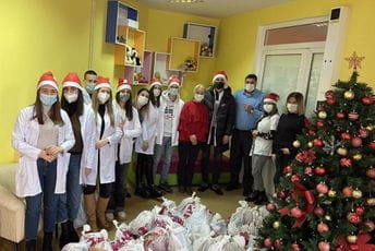 Studenti Medicinskog fakulteta uz ispitne obaveze posvećeni humanitarnim akcijama Studenti Medicinskog fakulteta uz ispitne obaveze posvećeni humanitarnim akcijama