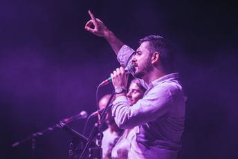 Bane Nedović: Pjesmom "Oči me odaju" protiv zabrane nastupa u klubovima Bane Nedović: Pjesmom "Oči me odaju" protiv zabrane nastupa u klubovima