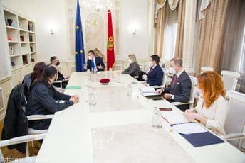 Bečić u razgovoru sa muzičarima iskazao spremnost da se pronađe rješenje Bečić u razgovoru sa muzičarima iskazao spremnost da se pronađe rješenje