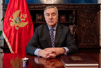 Đukanović zbog opoziva ambasodora zatražio mišljenje skupštinskog odbora Đukanović zbog opoziva ambasodora zatražio mišljenje skupštinskog odbora