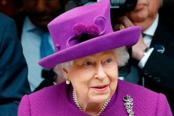 Britanska kraljica slavi Božić u Vindzoru, otkazala putovanje u Sandringem Britanska kraljica slavi Božić u Vindzoru, otkazala putovanje u Sandringem