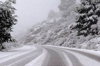 Saobraćaj na putu Šavnik - Žabljak i dalje u prekidu Saobraćaj na putu Šavnik - Žabljak i dalje u prekidu