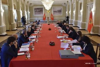 Osma sjednica Vlade održana danas na Cetinju Osma sjednica Vlade održana danas na Cetinju