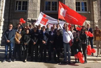 SD: Cetinje pokazalo šta misli o Abazoviću i Vladi SD: Cetinje pokazalo šta misli o Abazoviću i Vladi