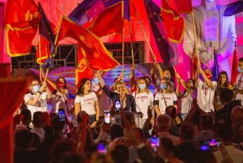 PROGLAS SDP-a za odbranu građanske CRNE GORE Sa prošlogodišnje izborne konvencije SDP-a