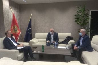 Lalošević ugostio rukovodstvo Košarkaškog i Rukometnog saveza Crne Gore Lalošević ugostio rukovodstvo Košarkaškog i Rukometnog saveza Crne Gore