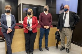 Ambasada SAD pomogla modernizaciju velike sudnice Osnovnog suda Ambasada SAD pomogla modernizaciju velike sudnice Osnovnog suda