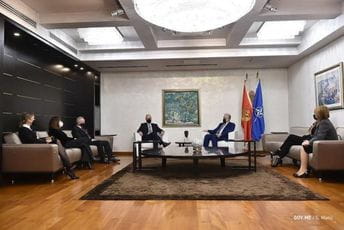 Krivokapić i Radulović razgovarali sa karijernim diplomatama Krivokapić i Radulović razgovarali sa karijernim diplomatama