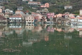 Voda prijeti kućama u Crmnici i na Rijeci Crnojevića, poplavljene njive Voda prijeti kućama u Crmnici i na Rijeci Crnojevića, poplavljene njive