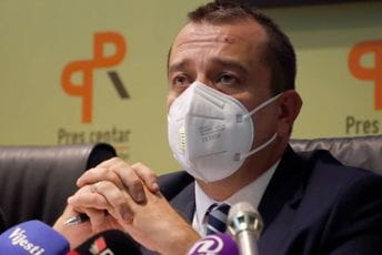 Čađenović: Prekid rada tužilaca bio bi katastrofalan potez Čađenović: Prekid rada tužilaca bio bi katastrofalan potez