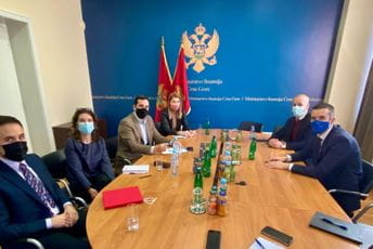 Smanjivanje siromaštva kroz jednake šanse za svako dijete Smanjivanje siromaštva kroz jednake šanse za svako dijete