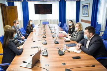 Najavljeno dvoetapno povećanje koeficijenata ljekarima Najavljeno dvoetapno povećanje koeficijenata ljekarima