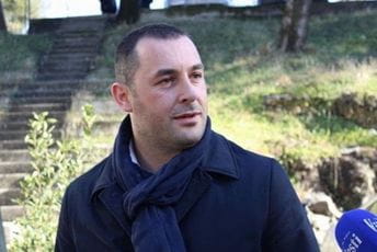 Šćekić: Neću potpisati predlog da Mladić dobije ulicu Šćekić: Neću potpisati predlog da Mladić dobije ulicu