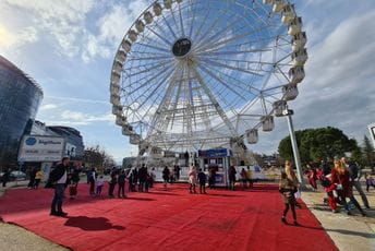 Panoramski točak počeo sa radom (FOTO) Panoramski točak počeo sa radom (FOTO)