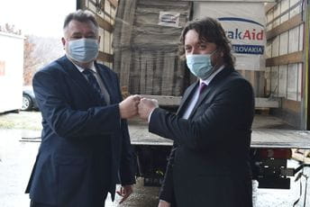 Donacija Slovačke: Crnoj Gori sjutra stiže 15.200 PCR testova Donacija Slovačke: Crnoj Gori sjutra stiže 15.200 PCR testova