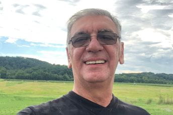 Jahović: Vučiću da li Crna Gora nasrće na Srbiju, otima njenu imovinu, negira njeno postojanje, identitet ... Jahović: Vučiću da li Crna Gora nasrće na Srbiju, otima njenu imovinu, negira njeno postojanje, identitet ...