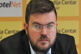 Rajić: Krivokapić i Abazović direktno stoje iza protjerivanja osam srpskih državljana Rajić: Krivokapić i Abazović direktno stoje iza protjerivanja osam srpskih državljana