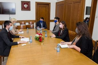 Živković-Popa: Za dalji napredak Crne Gore u EU integracijama važan nastavak reformi, a ne nazadovanje Živković-Popa: Za dalji napredak Crne Gore u EU integracijama važan nastavak reformi, a ne nazadovanje