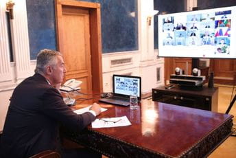 U toku Samit 17+1, učestvuje Đukanović U toku Samit 17+1, učestvuje Đukanović