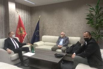 Lalošević ugostio rukovodstvo Šahovskog i Teniskog saveza Crne Gore Lalošević ugostio rukovodstvo Šahovskog i Teniskog saveza Crne Gore